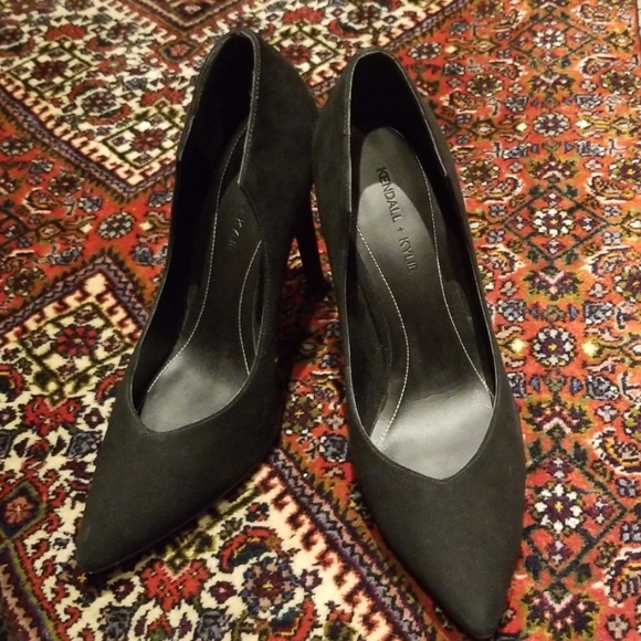 Kendall and Kylie black heels - Picture 2 of 4